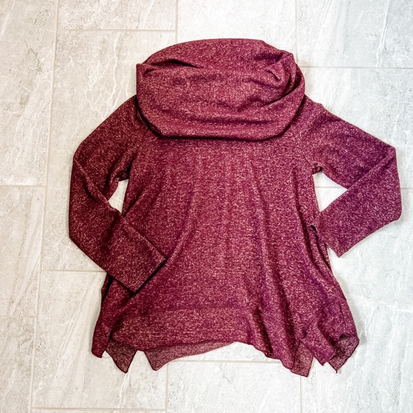 Soft Surroundings Burgundy Marled Cowl Neck Long Sleeve Asymmetrical Hem Size S - Picture 4 of 8
